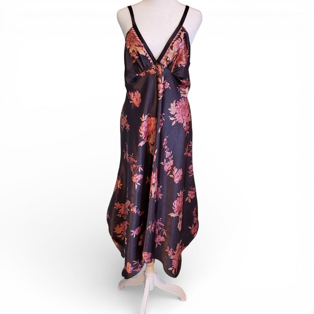 Vintage 90s Y2K Black Peach  V Neck Sleeveless Stappy Maxi Night Gown